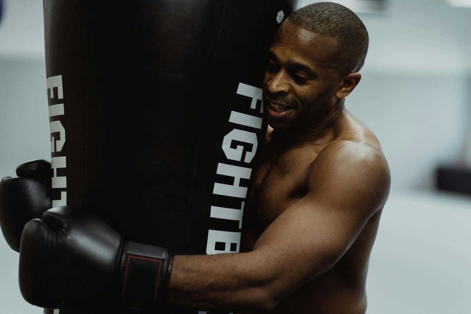 Boxing Hug Lock Why Do Boxers Hug During a Fight? Explained